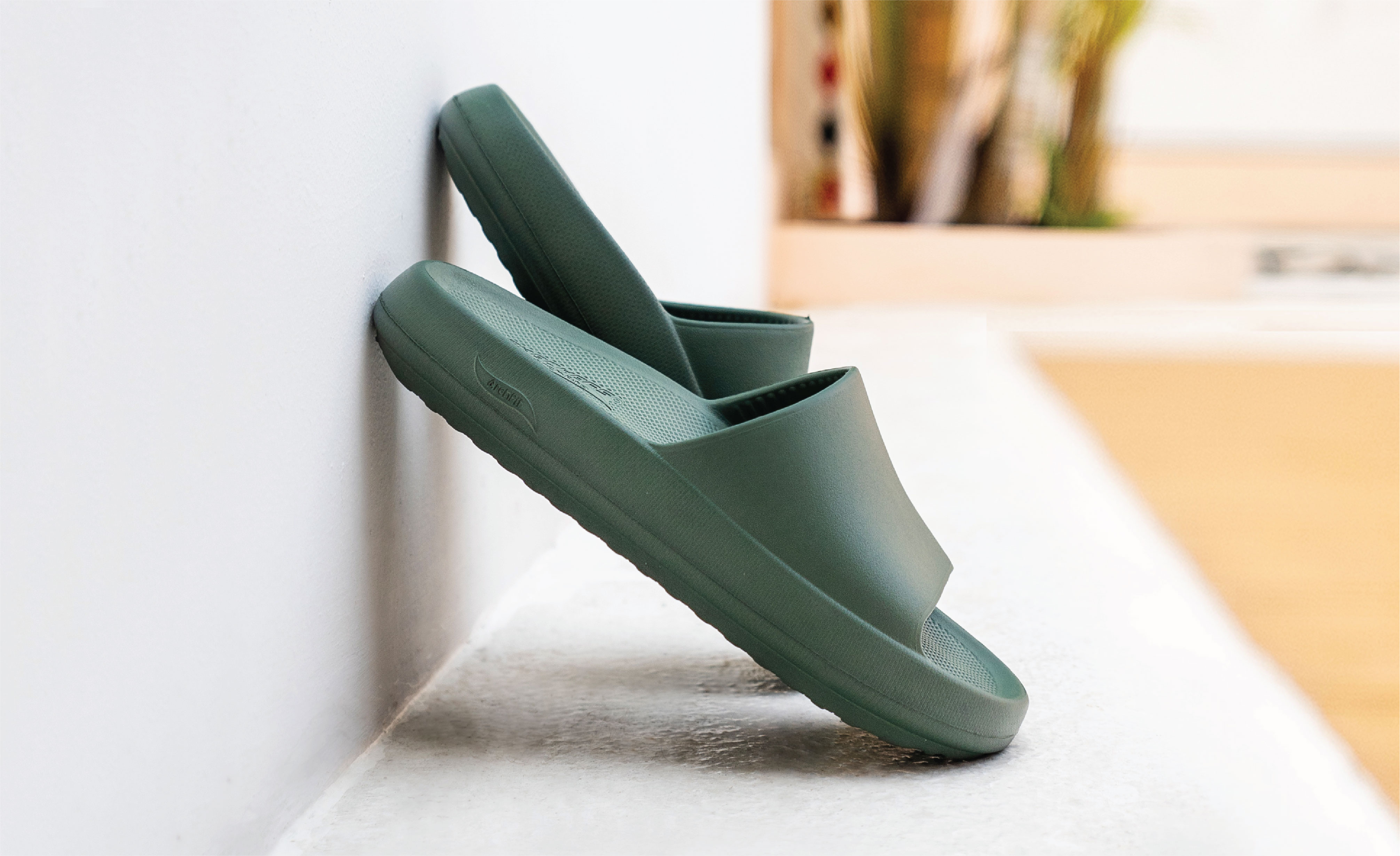 [Skechers] FREE Sandals with any Footwear